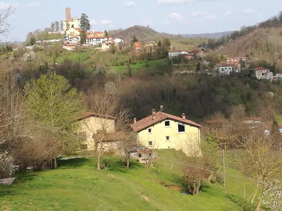 Casa Nel Verde Ca Dla Cola Mombasiglio Kültér fotó