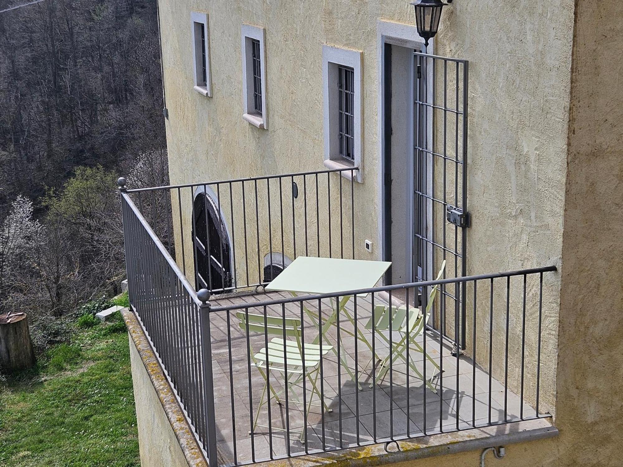 Casa Nel Verde Ca Dla Cola Mombasiglio Kültér fotó